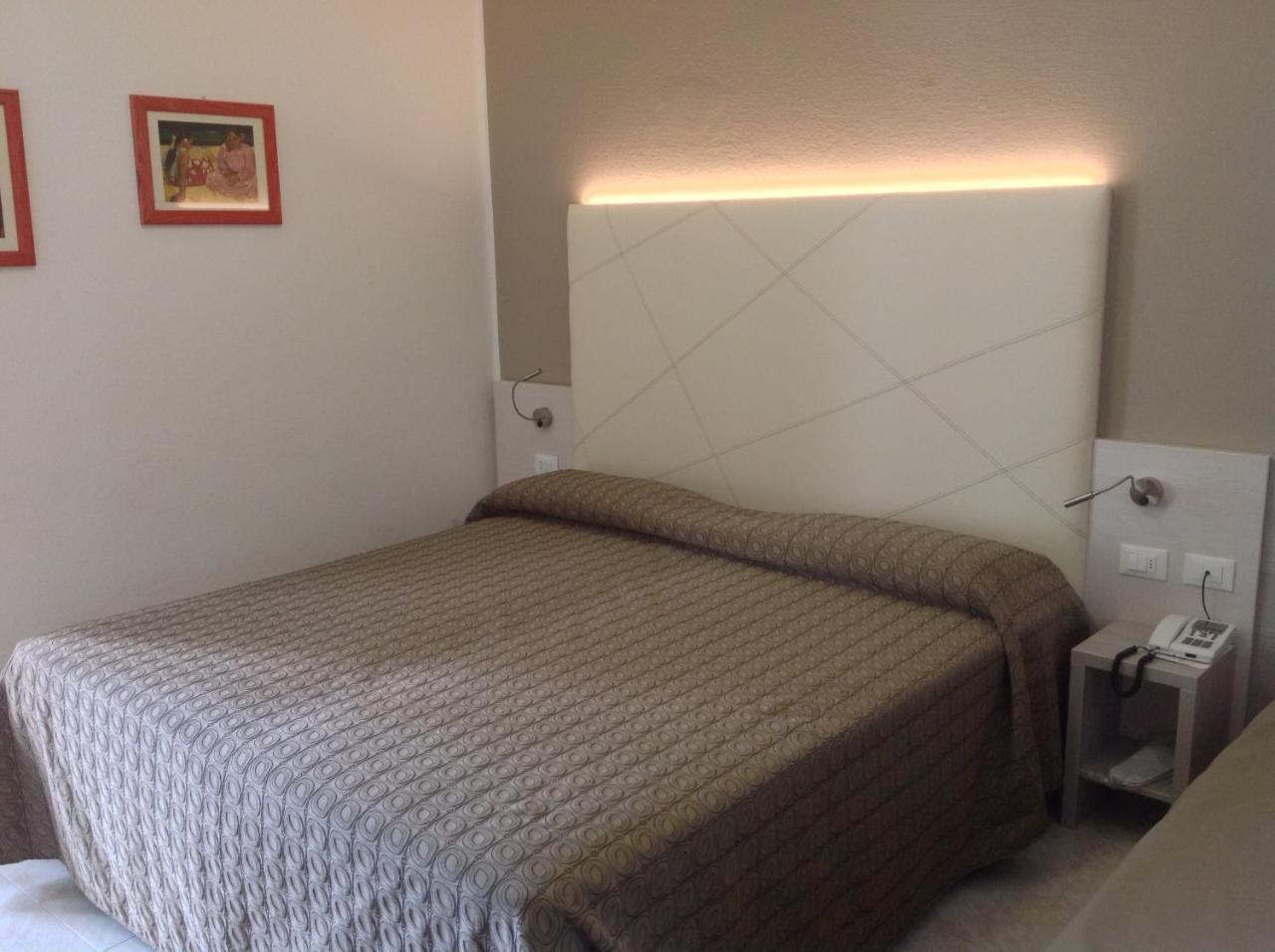 Hotel Sara Caorle Zewnętrze zdjęcie