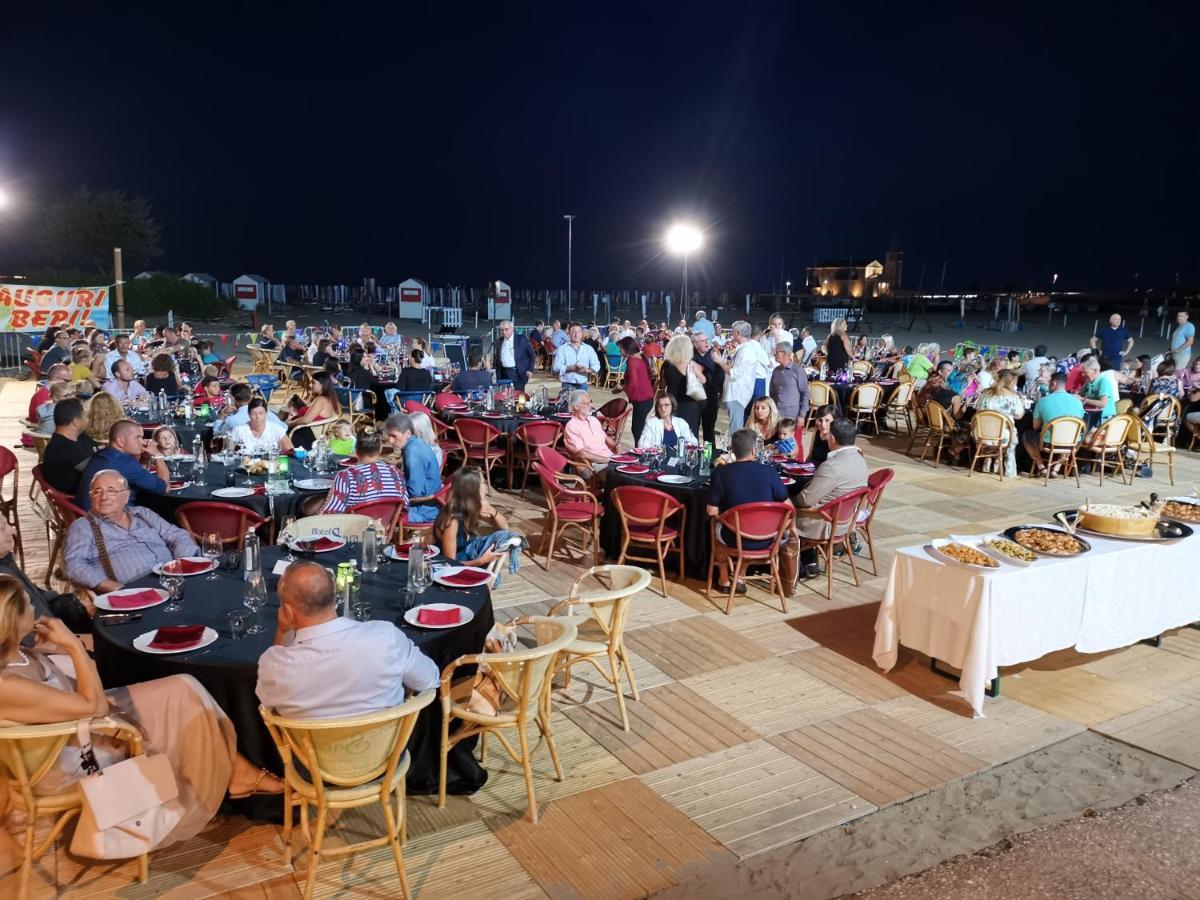 Hotel Sara Caorle Zewnętrze zdjęcie